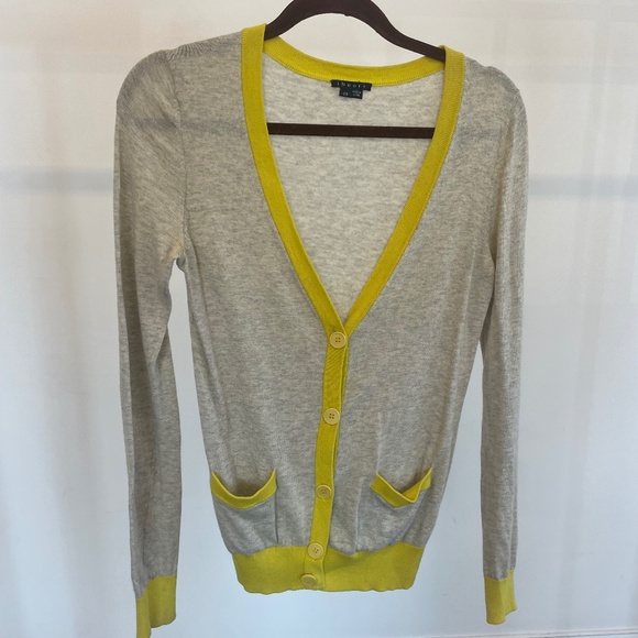 Theory Colorblock V-Neck Cardigan – Gray & Yellow (Size S/P) - Picture 1 of 3